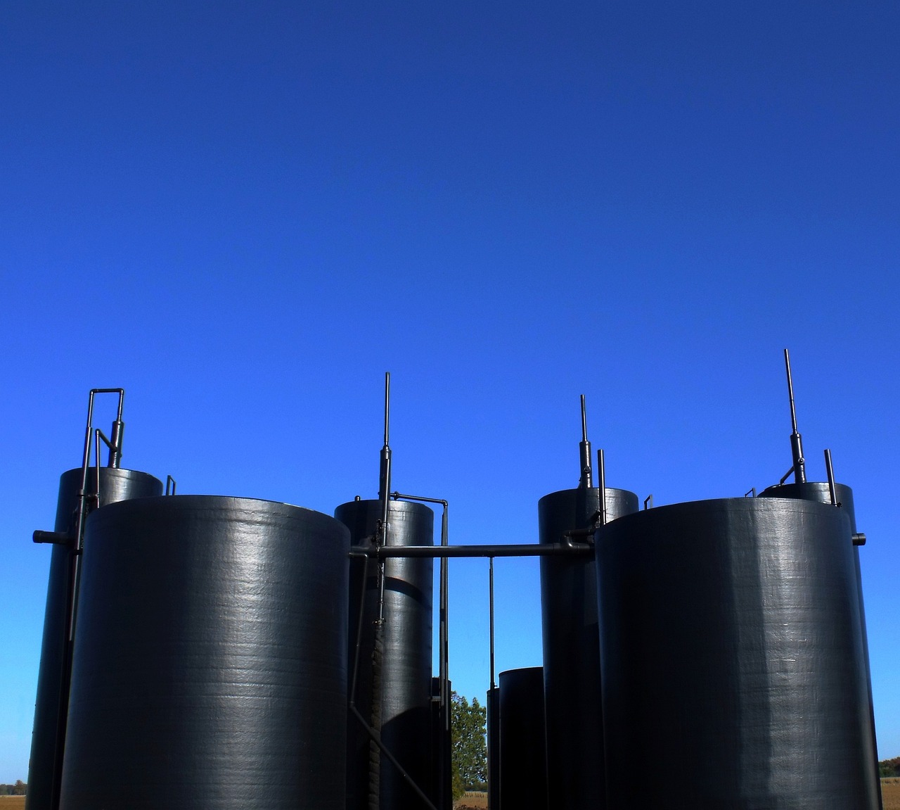 tanks, oil, industry-21278.jpg